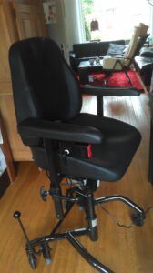 trippelstoel Elektrisch, real 9000 EL, Marfan syndroom, vergroeiingen in rug, longproblemen, thuisbeademing